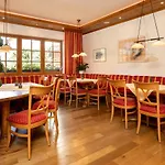 Casa de hóspedes Zum Steinhof 3*