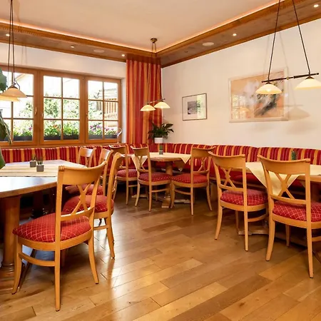 בית הארחה Zum Steinhof 3*