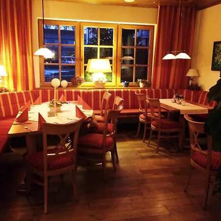 Zum Steinhof Penzion 3*