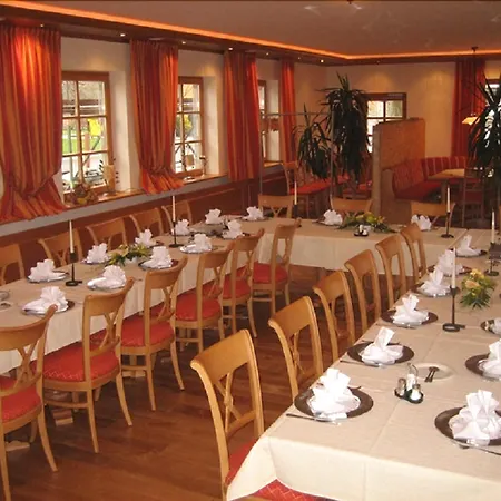 Penzion Zum Steinhof 3*